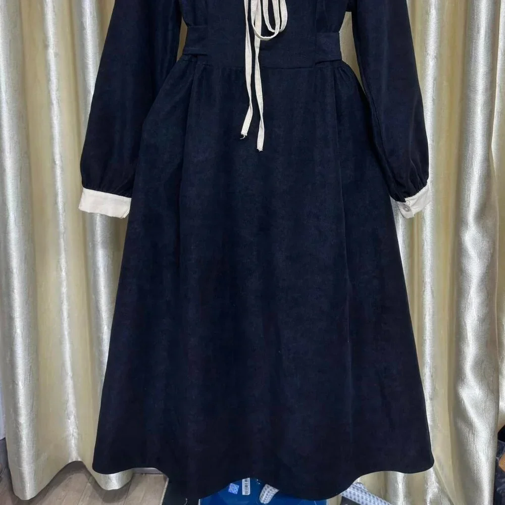 🎀 Black Dress with Oversized Cream Collar - Picture 3 of 3